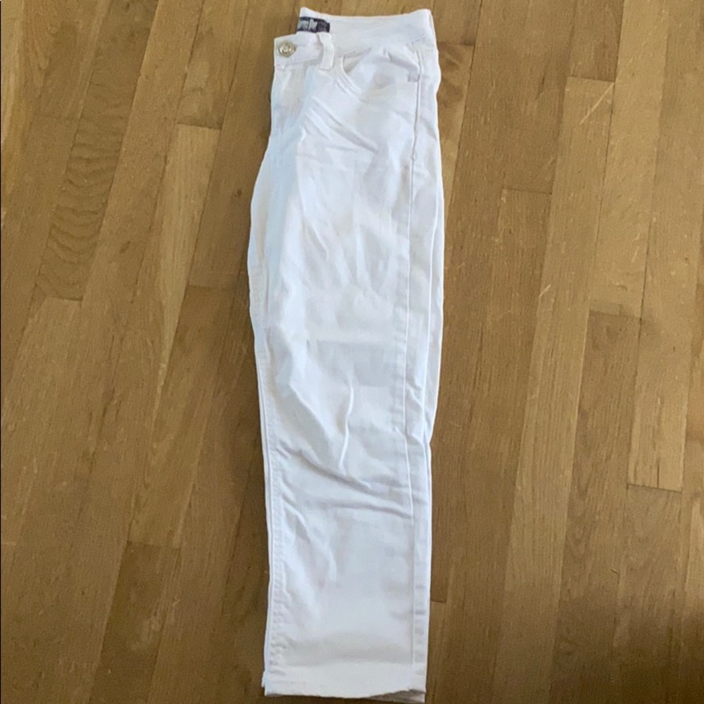 Women’s Capris (White) - Picture 2 of 7